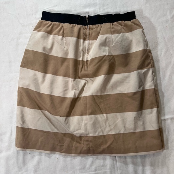 WORTHINGTON Pleated Detail Skirt | 14 - Picture 5 of 5